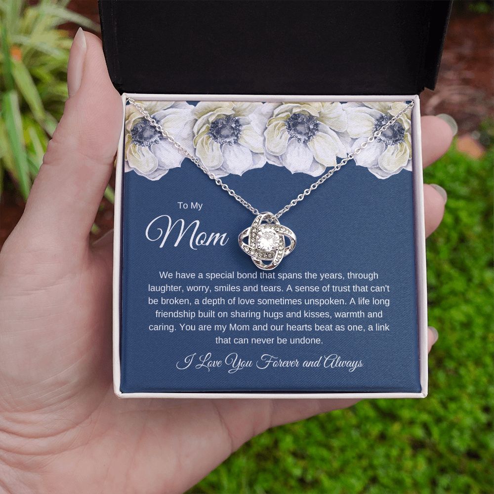 MOM | LOVE KNOT NECKLACE | CHRISTMAS GIFT | MOTHER'S DAY GIFT